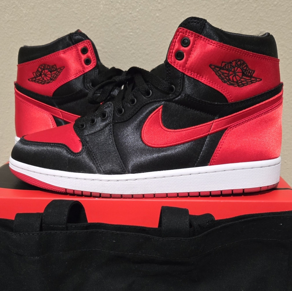 Air Jordan 1 High SATIN BRED (W)